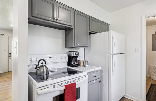 Parma Heights House | 2BR with Private Hot Tub