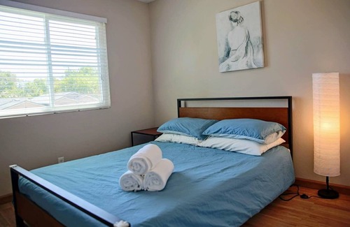 Loma Linda House | 2Br1Ba Guest Suite 2miles from Apple Spaceship