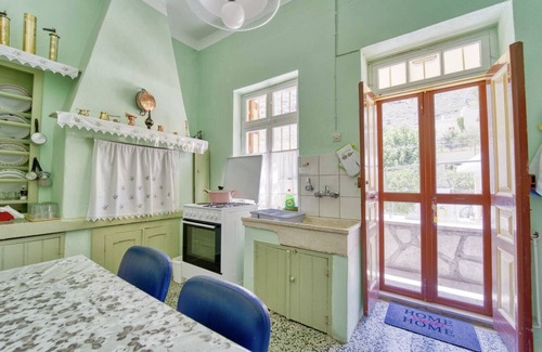 Pedi House | 2islands Waterfront House