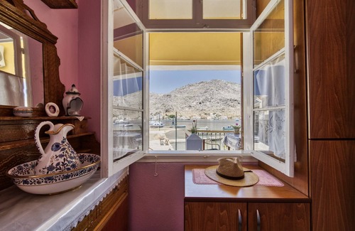 Pedi House | 2islands Waterfront House