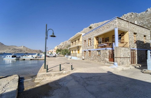 Pedi House | 2islands Waterfront House