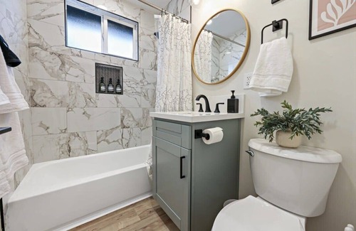 Loma Alta House | *2MilestoOcean*HotTub*FamilyRetreat*