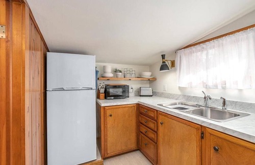 Saugatuck House | 2min walk Downtown | Outdoor Patio | Pet Friendly