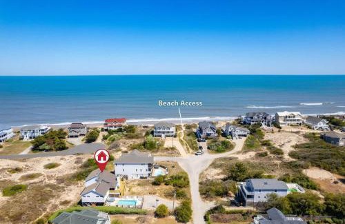 Ocean Hill House | 2Min Walk to Beach Private Pool & Hot Tub