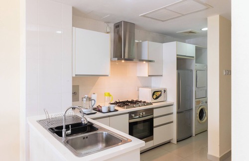 Sri Hartamas Apartment | 2Pax | Modern High-Rise Retreat | Connected to Publika Mall