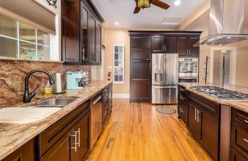 Lakeland House | 2x Private Properties + Pool