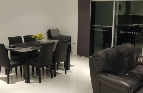 Playford House | 2xQB 2xSB Townhouse #2, Harbour Views,