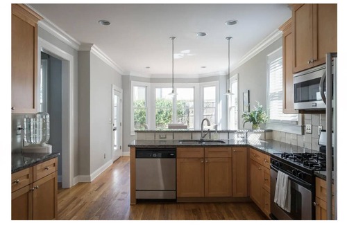 Cabbagetown House | 3/2.5: Walk to Beltline and dining; firepit, BBQ, Apple TV, sleeps 5