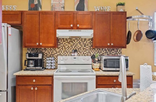 Nichols House | 3/2 Family + Pet Friendly home + Washer/Dryer
