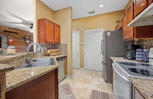 Nichols House | 3/2 Family + Pet Friendly home + Washer/Dryer