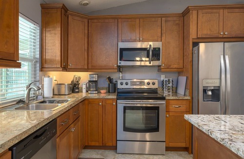 Port Charlotte House | 3/2 Heated Pool & Putting Green - Port Charlotte - Come Relax & Enjoy!