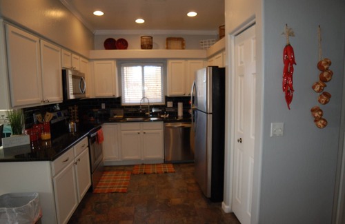 Eleven Mile Corner House | 3/2 Home in Peaceful Neighborhood close to Golf, Nature, Skydiving Pet-Friendly