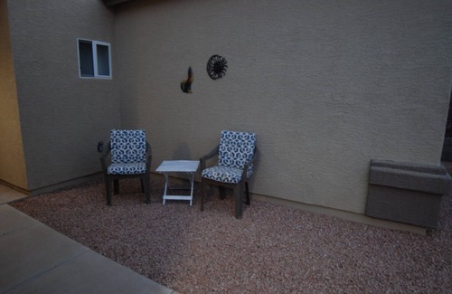 Eleven Mile Corner House | 3/2 Home in Peaceful Neighborhood close to Golf, Nature, Skydiving Pet-Friendly
