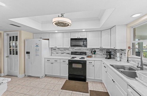 Gulf Harbors House | 3/2 Waterfront Canal Home w/Private Pool, Kayaks, Gulf Access, Dock, Fishing, Dolphins