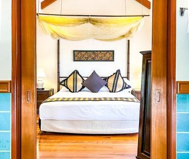 Choeng Thale Villa | 3-4BR Laguna Phuket Golf Course Villa with Pool & Jacuzzi