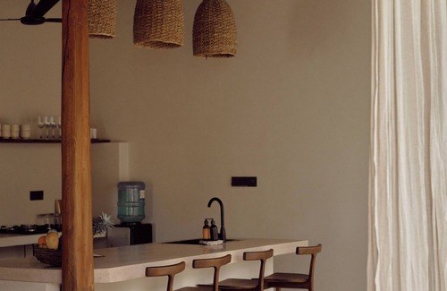 Kathaluwa Villa | 3 AC-Bedroom Villa w/Pool - Mihira Home