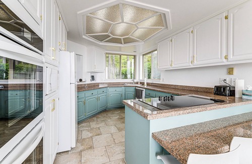 Smith River Cottage | 3-acre Property: Beachfront Home in Smith River!