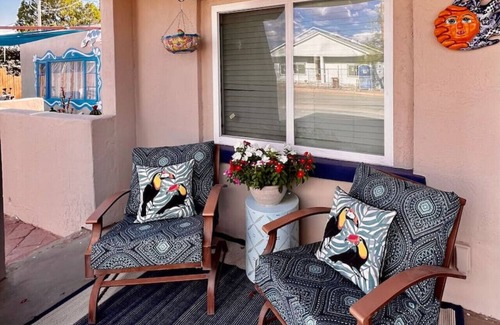 Las Cruces House | 3 bd/Full kitchen/fenced yard near Field of Dreams