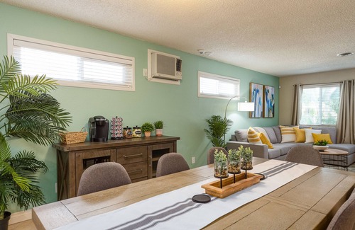 Fullerton House | 3 Bd House Near Disney/Knotts/Convention Ctr~Sleeps 10!~King Beds!