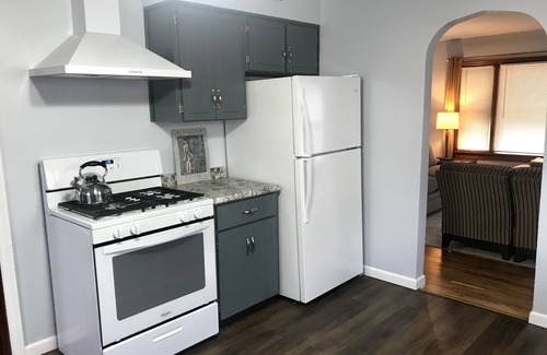 La Salle House | 3 BDR HOME - Fully Fenced Yard - 10 Mins to Starved Rock!