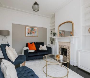 Chiswick House | 3 bdr House - Garden, easy access to centrl London