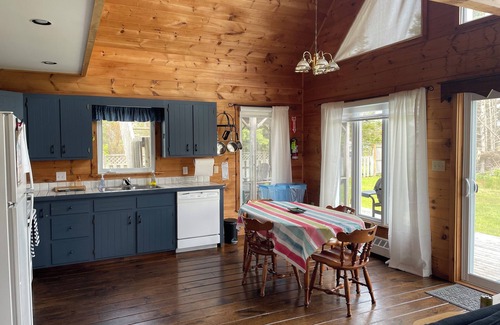 Morell Cottage | 3 bdrm family cottage, short walk to beautiful beach.