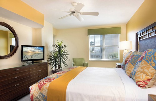 South Island Hotel | 3 Beachfront Suites: Kitchen, Balcony & Free Parking Included!
