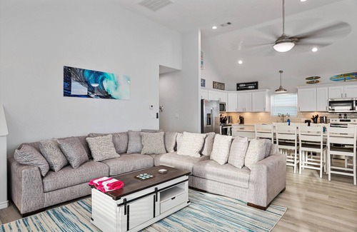 Port Bolivar House | 3 Beachfront Houses! 3 Heated Pools! Sleeps 80! Weddings & Events Welcome! Pets!
