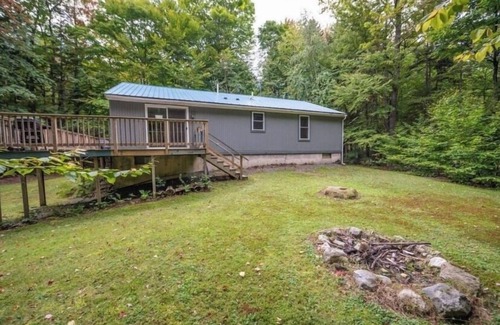 Wardsboro House | 3 bed 2 bath 10 minutes to my snow 20 minutes to stratton