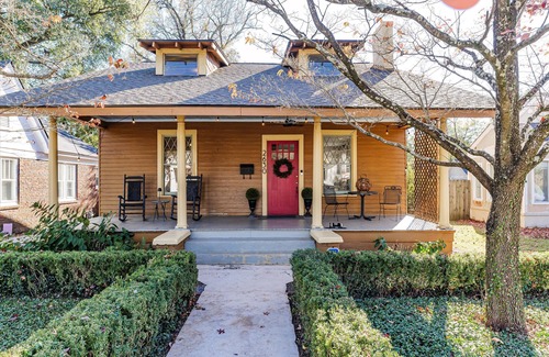 Summerville House | 3 bed, 2 bath bungalow close to downtown, Daniel Field, Augusta University, and the Medical District