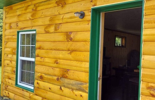 Byrnedale Cabin | 3 bed/2 bath riverside cabin