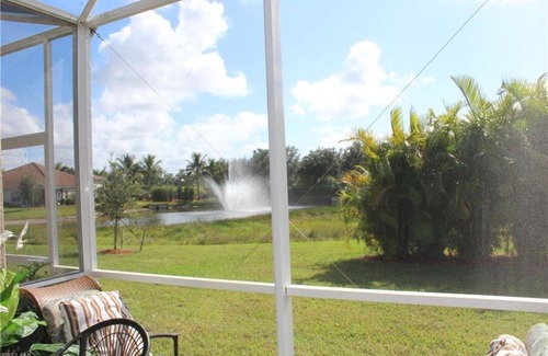 Naples Villa | 3 bed, 2 bath villa in Reflection Lakes avail Feb 2020
