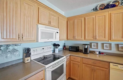 Port St. Joe House | 3 Bed/3.5 Bath Bay Front Townhome! Just Across the Bay from Cape San Blas