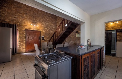 Marloth Park Cabin | 3 Bed - 3 Bath - Luxury Villa - Mpumalangann