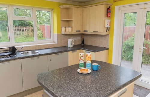Olton House | 3 Bed 3 Bath - NEC, JLR, Airport.