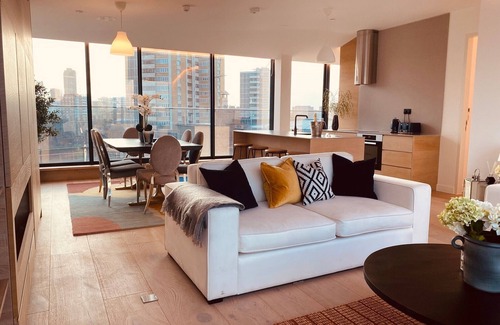 Bunhill Apartment | 3 Bed 3 Bath Penthouse with wraparound terrace in the heart of the City London