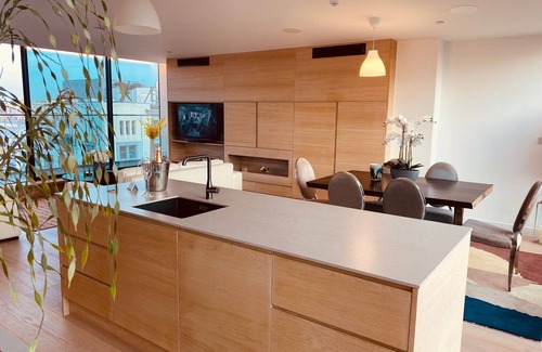 Bunhill Apartment | 3 Bed 3 Bath Penthouse with wraparound terrace in the heart of the City London