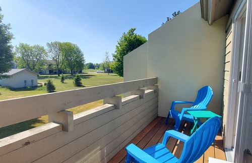 Cedar Condo | 3 bed 3 bath, Well maintained, Outside heated pool