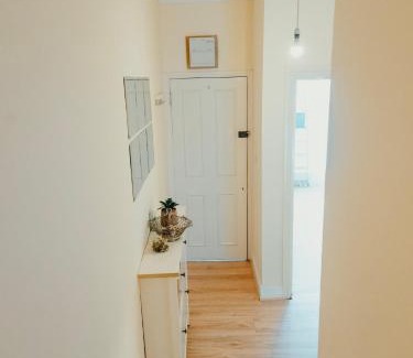 Crouch End Apartment | 3 bed Apartment London with Balcony & Workspace