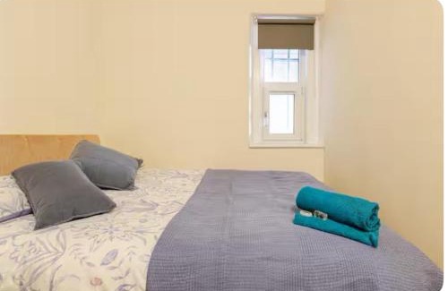 Dalry Apartment | 3 Bed Central Apartment - Pet Friendly & Parking