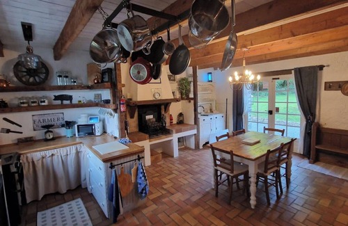 Beaucoudray Cottage | 3 Bed Cottage Sleeps 6 - Enclosed Patio -Fireplace