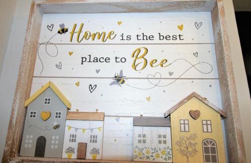 Warmsworth House | 3 Bed Detached - 3 Bathrooms - Parking - Quiet