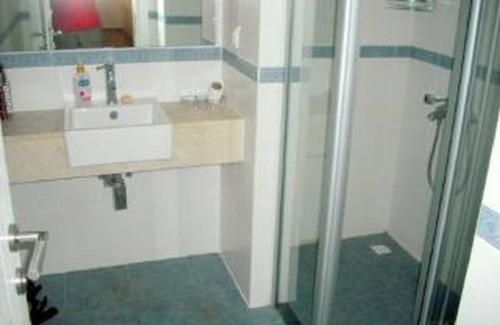 Side Apartment | 3 bed duplex with private pool close to everything