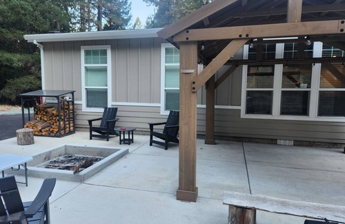 Placerville House | 3-bed home in placerville/pollockpines with AC, WiFi, fitness room with sauna