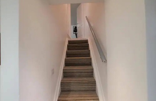 Colchester House | 3-bed House in Colchester With Parking and Wifi