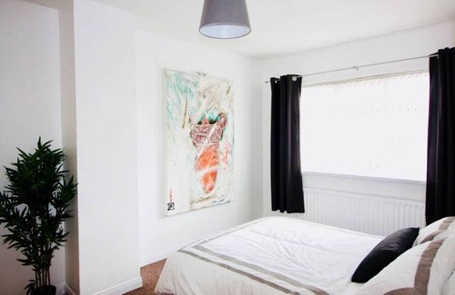 Newtownabbey Apartment | 3 bed house in suburbs of Belfast