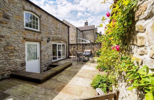 Eyam House | 3 Bed in Eyam PK833