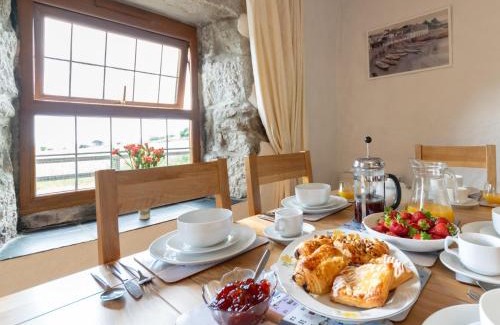 Helford Passage House | 3 Bed in Falmouth CONWI