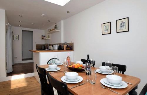 Sandgate House | 3 Bed in Folkestone 75607