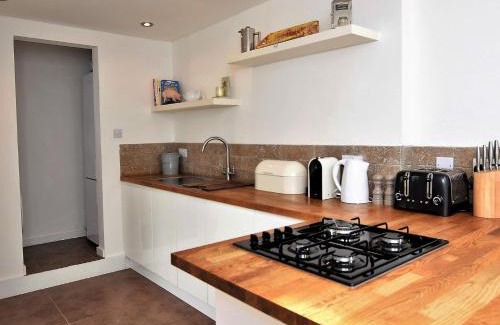 Sandgate House | 3 Bed in Folkestone 75607